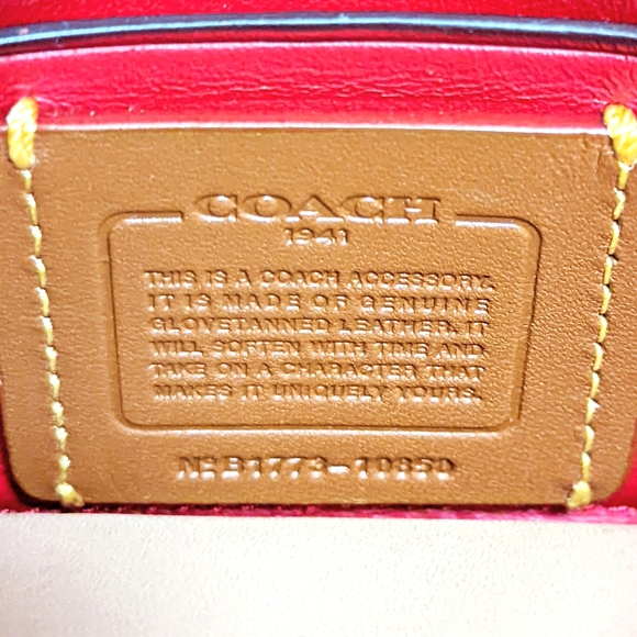 NWOT COACH 1941 CHALK/MULTI NASA SPACE SHUTTLE CLUTCH WRISTLET CROSSBODY 14049 - Picture 6 of 7